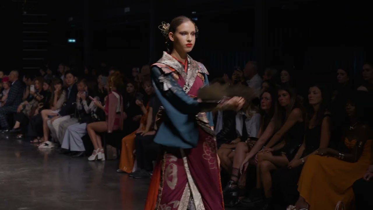 fashion show organzier college